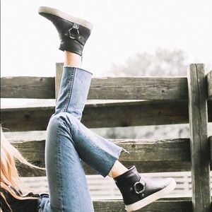 FRYE LENA HARNESS BOOTIE COLOR BLACK